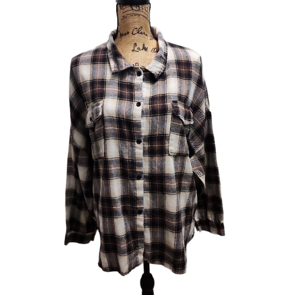 Plaid Flannel Shirt Size XL Brown Black Plaid Button Front Two Chest Pockets